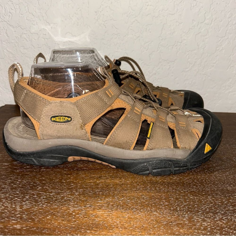 Keen Newport Leather Toggle Waterproof Sandal Shoes - Picture 1 of 7